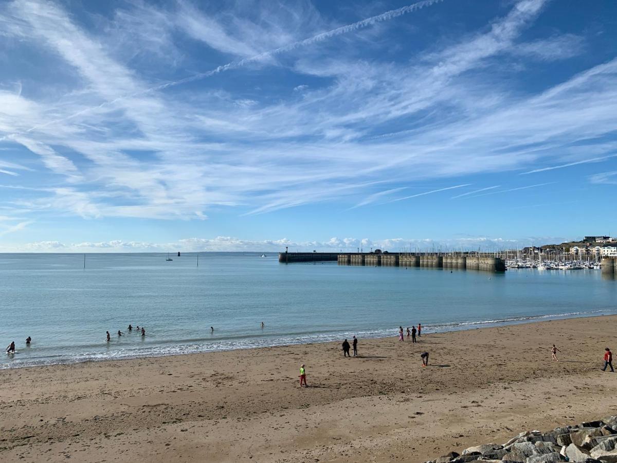 Un Balcon Sur La Mer, Acces Direct A La Plage Granville Eksteriør bilde